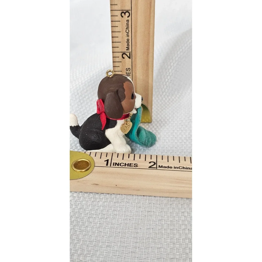 Vintage 1997 Hallmark Keepsake Puppy Love Beagle Dog Christmas Ornament Stocking